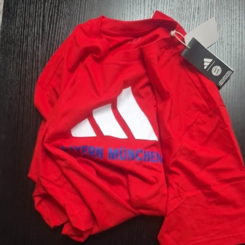 Adidas Red and White 3XL Tee - Picture 3 of 10